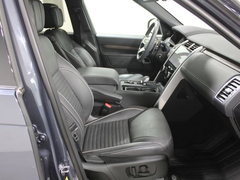 Used 2024 Land Rover Discovery Dynamic SE image 27