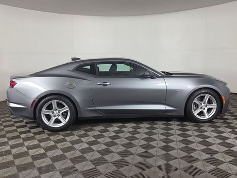Used 2022 Chevrolet Camaro LT RWD image 7