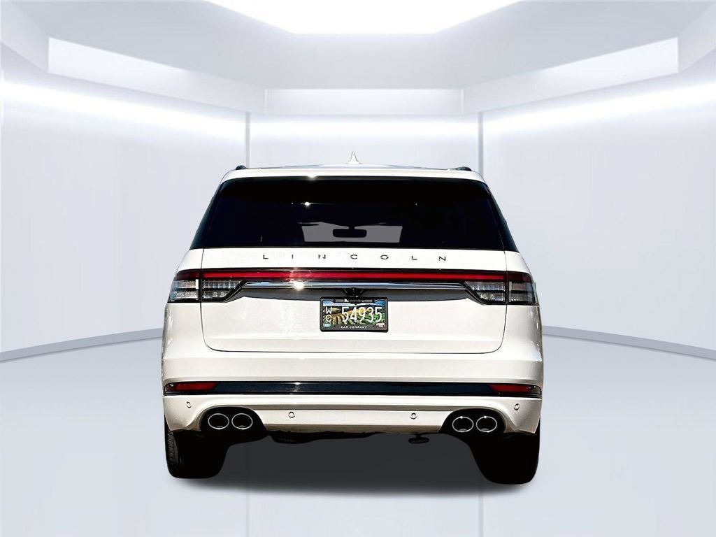 Used 2022 Lincoln Aviator Reserve w/ Equipment Group 201A AWD/4WD image 6