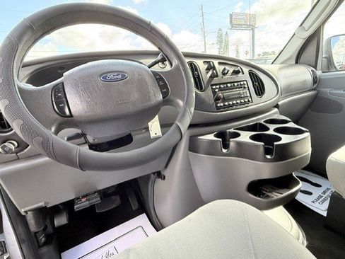 Used 2008 Ford E-150 and Econoline 150 Wagon RWD image 15