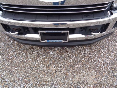 Used 2017 Ford F250 Lariat w/ Chrome Package image 29