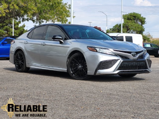 Used 2022 Toyota Camry XSE w/ Navigation Package FWD image 1