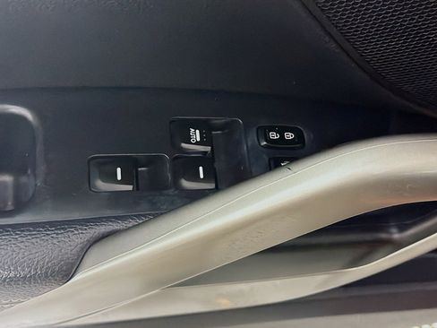 Used 2015 Hyundai Veloster Turbo FWD image 15