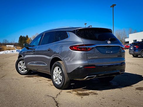 Used 2020 Buick Enclave Essence w/ Sound and Sites Package image 5
