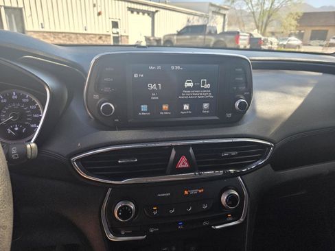 Used 2019 Hyundai Santa Fe SE AWD/4WD image 16