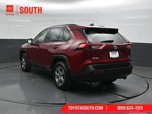 Used 2023 Toyota RAV4 LE AWD/4WD image 8