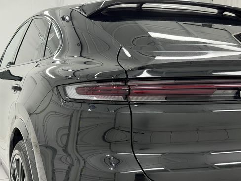 Certified 2026 Porsche Cayenne Coupe AWD/4WD image 18