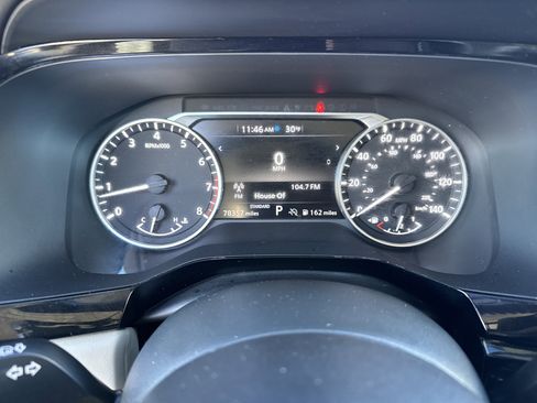 Used 2022 Nissan Pathfinder SV image 21