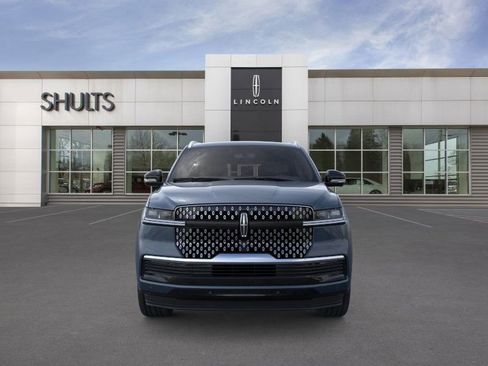 New 2025 Lincoln Navigator Reserve AWD/4WD image 6