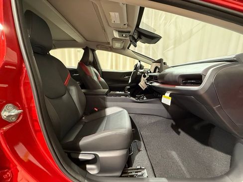 New 2026 Toyota Prius Plug-In Hybrid FWD image 22