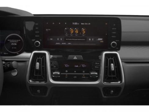 Certified 2022 Kia Sorento SX image 13