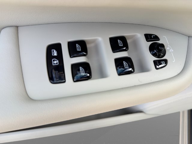 Certified 2026 Volvo XC90 B6 Ultra AWD/4WD image 19