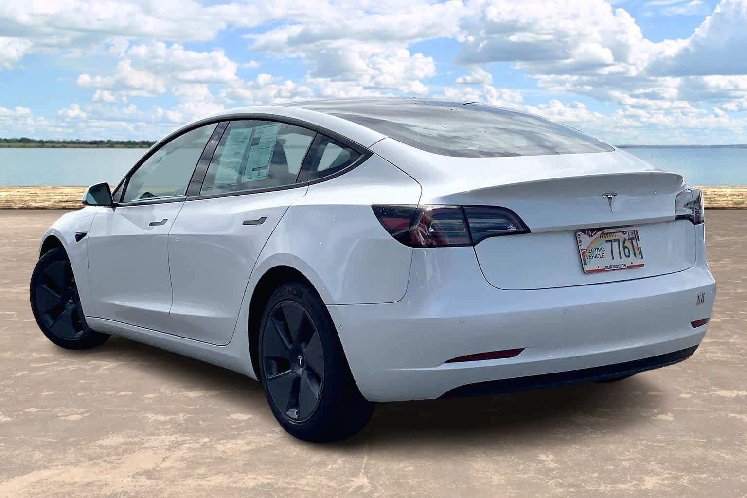 Used 2021 Tesla Model 3 Standard Range Plus RWD image 4