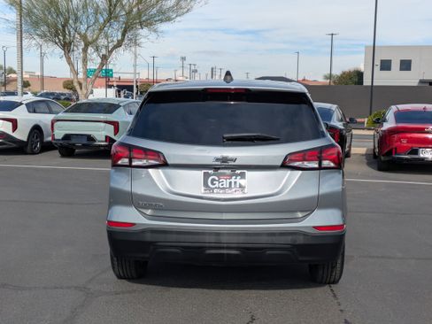 Used 2023 Chevrolet Equinox LS w/ LS Convenience Package image 4