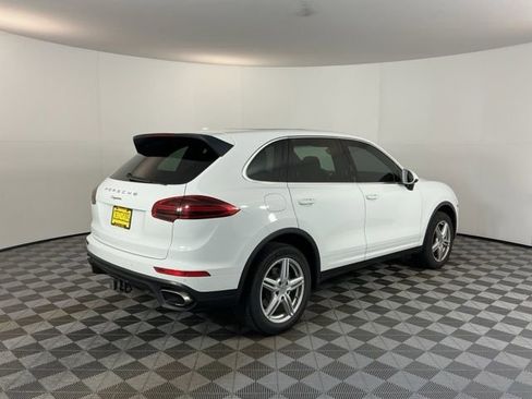 Used 2017 Porsche Cayenne AWD/4WD image 5