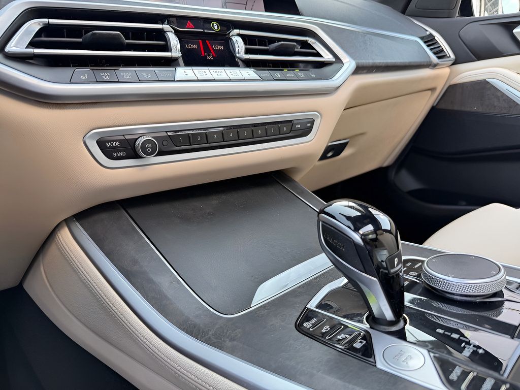 Used 2022 BMW X5 xDrive45e w/ Climate Comfort Package AWD/4WD image 49