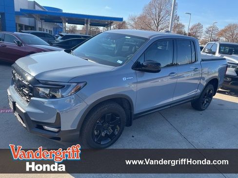 Used 2024 Honda Ridgeline Sport image 1