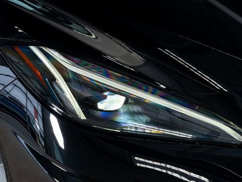 Used 2023 Chevrolet Corvette Stingray Premium Conv w/ Z51 Performance Package RWD image 9