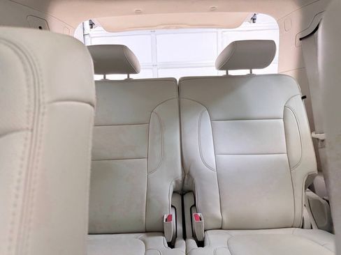 Used 2022 GMC Acadia Denali w/ Denali Ultimate Package FWD image 29