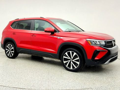 Used 2022 Volkswagen Taos SE image 3