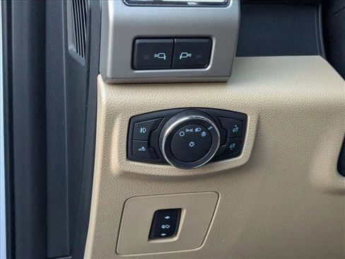 Used 2015 Ford F150 Lariat w/ Equipment Group 502A Luxury image 11