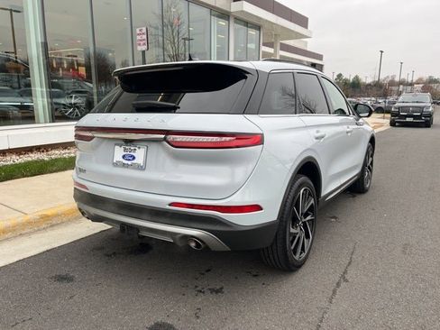 Used 2025 Lincoln Corsair Reserve w/ Towing Package image 8