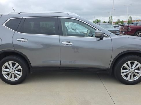 Used 2015 Nissan Rogue SV w/ SV Premium Package image 6