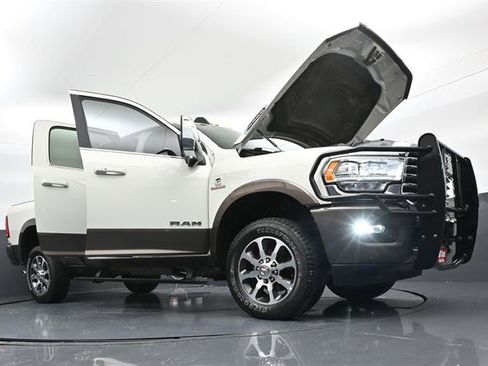 Used 2023 RAM 2500 Limited AWD/4WD image 42