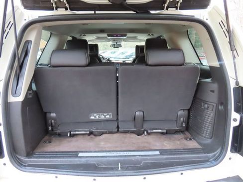 Used 2012 Cadillac Escalade Platinum image 10