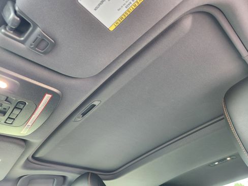 Used 2020 Toyota Avalon XSE image 26