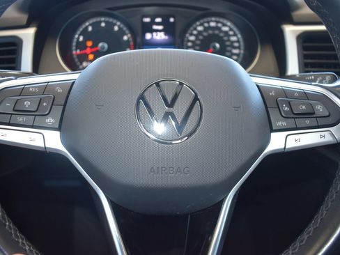 Used 2020 Volkswagen Atlas Cross Sport SE w/ Panoramic Sunroof Package AWD/4WD image 10
