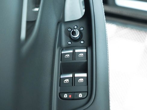 New 2025 Audi Q7 3.0T Prestige image 36