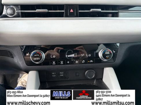 Used 2025 Mitsubishi Outlander SE FWD image 17