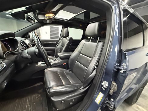 Used 2021 Jeep Grand Cherokee Limited AWD/4WD image 11