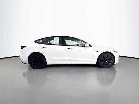 Used 2024 Tesla Model 3 Standard Range RWD image 8