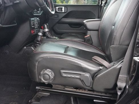 Used 2018 Jeep Wrangler Unlimited Rubicon AWD/4WD image 24