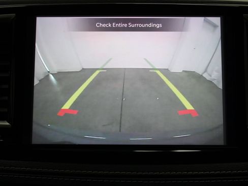 Used 2022 Chrysler Pacifica Touring-L FWD image 38