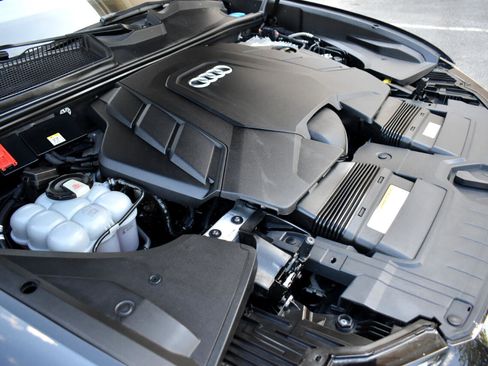 Used 2019 Audi Q8 Prestige w/ Luxury Package image 50