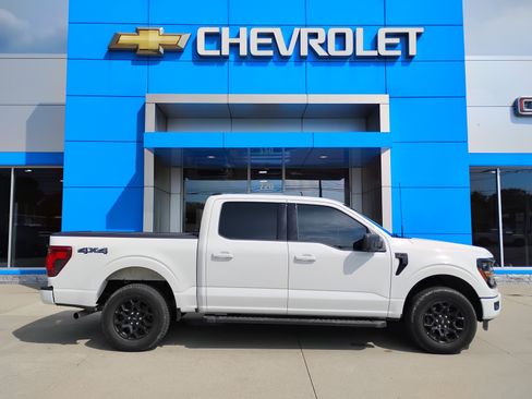 Used 2024 Ford F150 XLT w/ XLT Black Appearance Package AWD/4WD image 6
