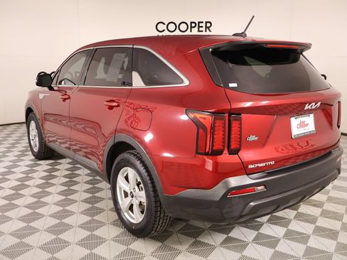 Used 2023 Kia Sorento LX FWD image 22