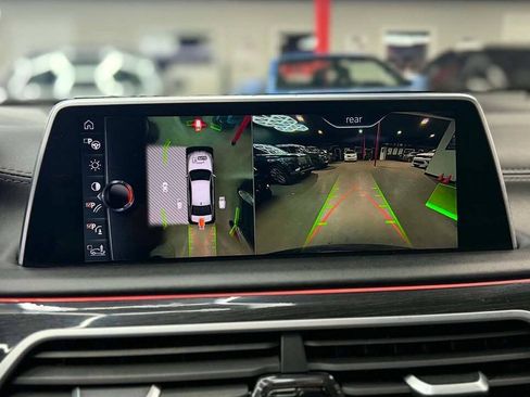 Used 2016 BMW 750i xDrive AWD/4WD image 23