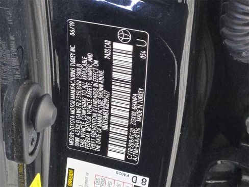 Used 2019 Toyota C-HR LE image 15