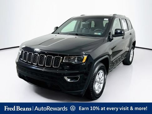 Used 2019 Jeep Grand Cherokee Laredo AWD/4WD image 3