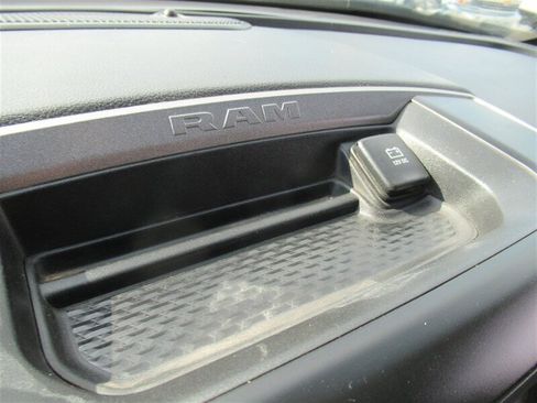 Used 2022 RAM 3500 Tradesman w/ Chrome Appearance Group RWD image 30
