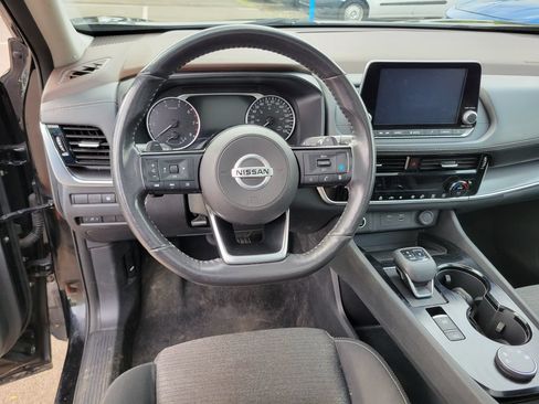 Used 2021 Nissan Rogue SV AWD/4WD image 6