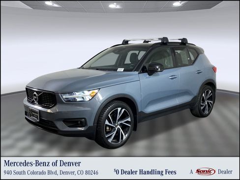 Used 2020 Volvo XC40 T5 R-Design image 1