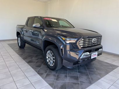 Used 2024 Toyota Tacoma Limited w/ Limited Package (LT)