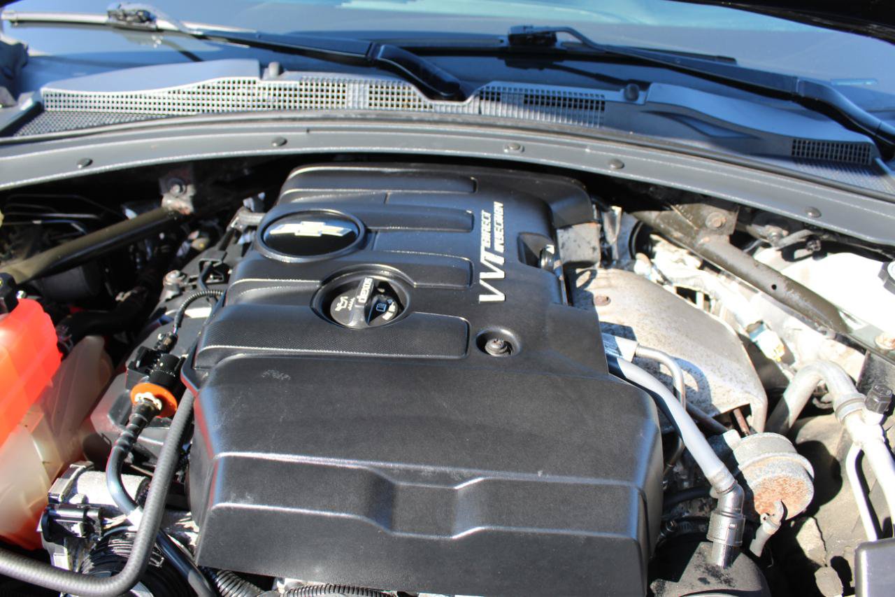Used 2020 Chevrolet Camaro LT RWD image 26