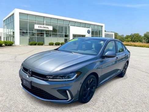 Certified 2026 Volkswagen Jetta SE w/ Black Wheel Package FWD image 1