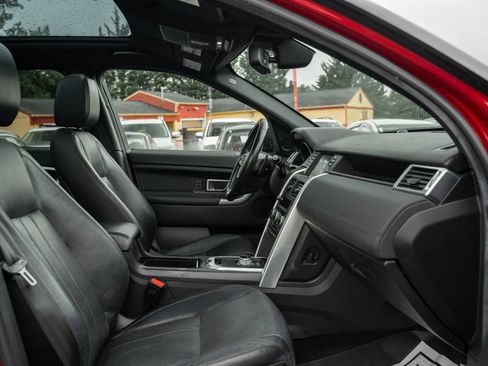 Used 2016 Land Rover Discovery Sport HSE AWD/4WD image 13